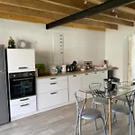 Le Refuge Des Etoiles Et Bed and breakfast 4*